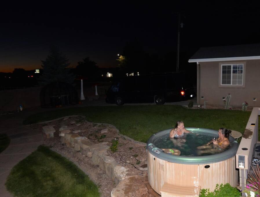 Tacit Shadow Resort Paradise Deluxe Suite, Gym, Coffee Bar, Hot-Tub, Free Laundry, Food Available Parowan Eksteriør bilde