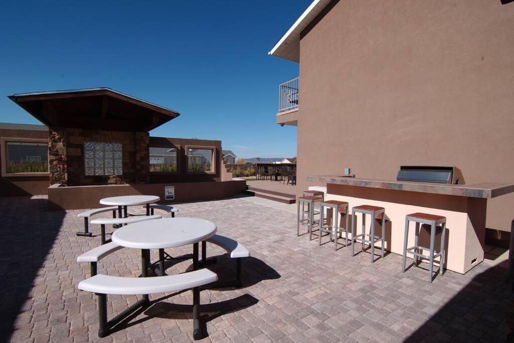 Tacit Shadow Resort Paradise Deluxe Suite, Gym, Coffee Bar, Hot-Tub, Free Laundry, Food Available Parowan Eksteriør bilde
