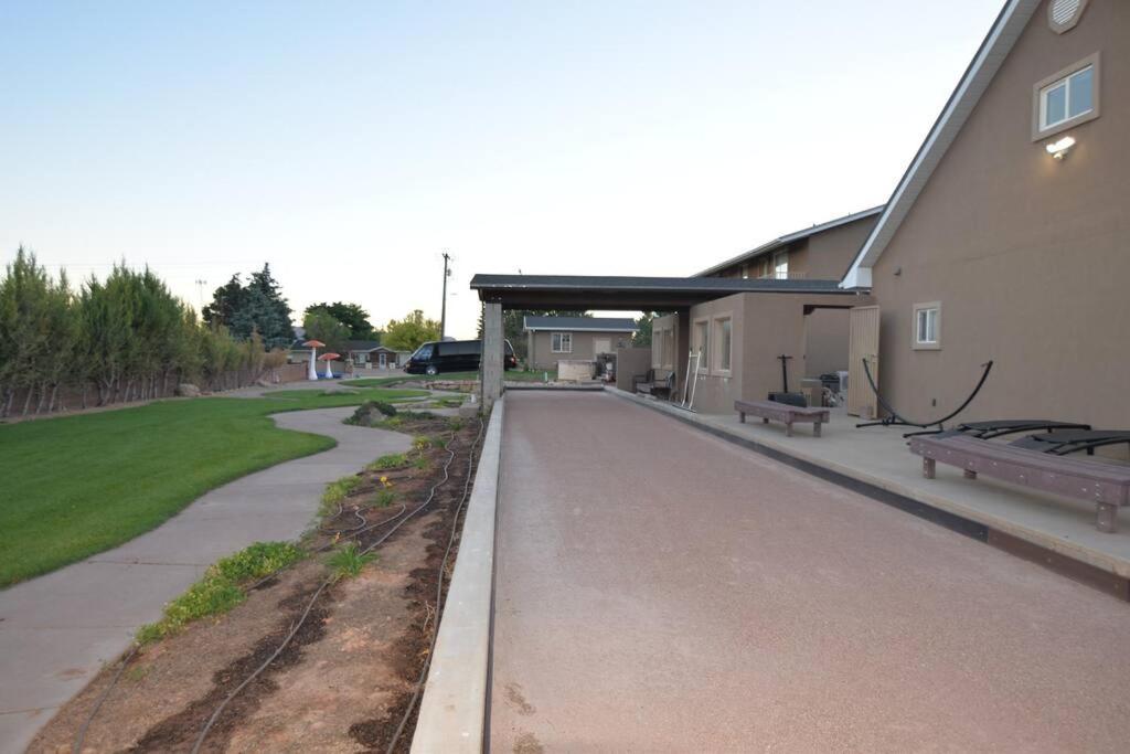 Tacit Shadow Resort Paradise Deluxe Suite, Gym, Coffee Bar, Hot-Tub, Free Laundry, Food Available Parowan Eksteriør bilde