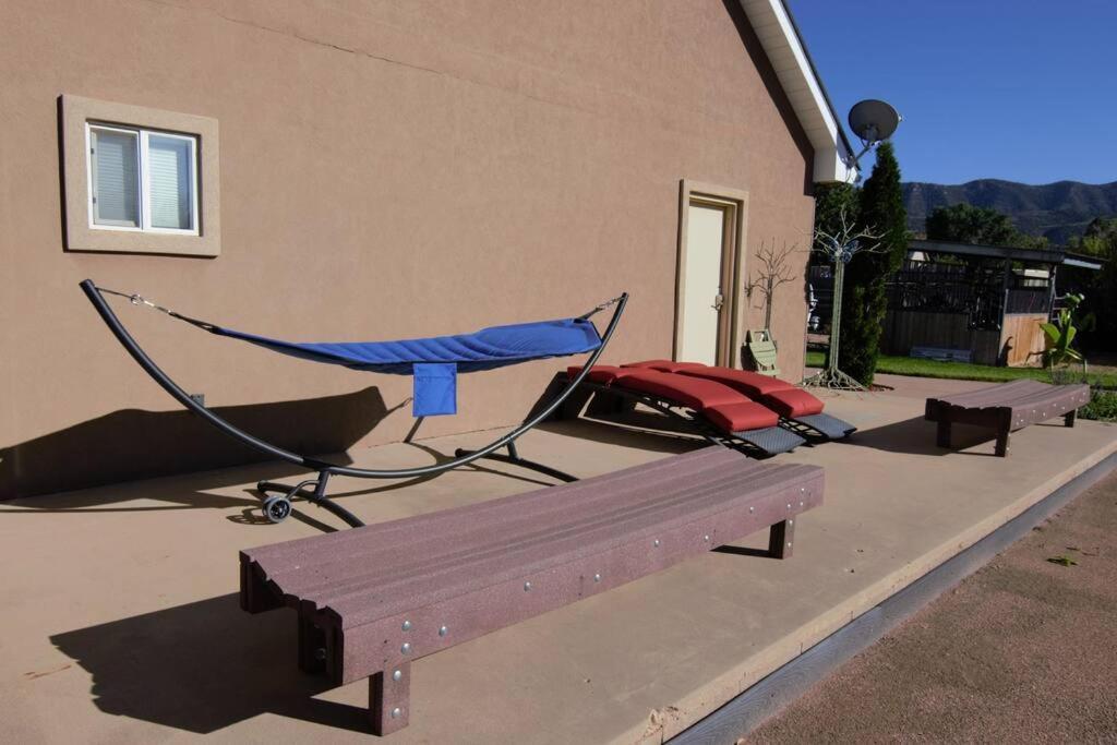 Tacit Shadow Resort Paradise Deluxe Suite, Gym, Coffee Bar, Hot-Tub, Free Laundry, Food Available Parowan Eksteriør bilde