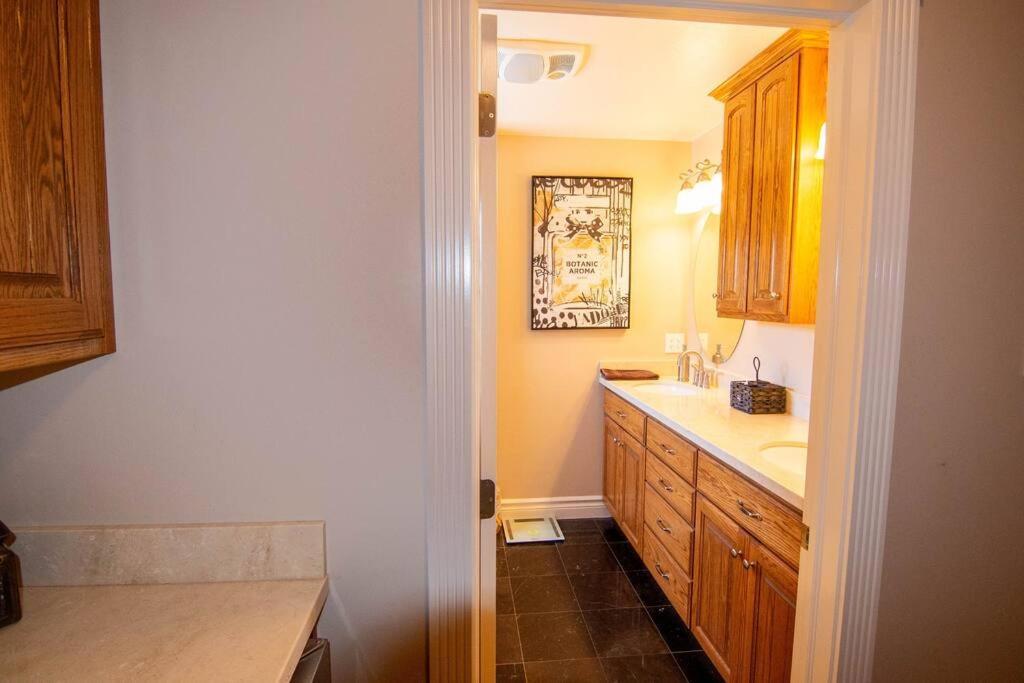 Tacit Shadow Resort Paradise Deluxe Suite, Gym, Coffee Bar, Hot-Tub, Free Laundry, Food Available Parowan Eksteriør bilde