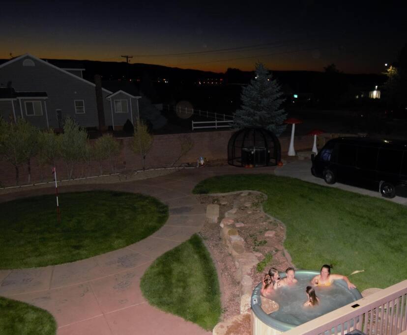 Tacit Shadow Resort Paradise Deluxe Suite, Gym, Coffee Bar, Hot-Tub, Free Laundry, Food Available Parowan Eksteriør bilde